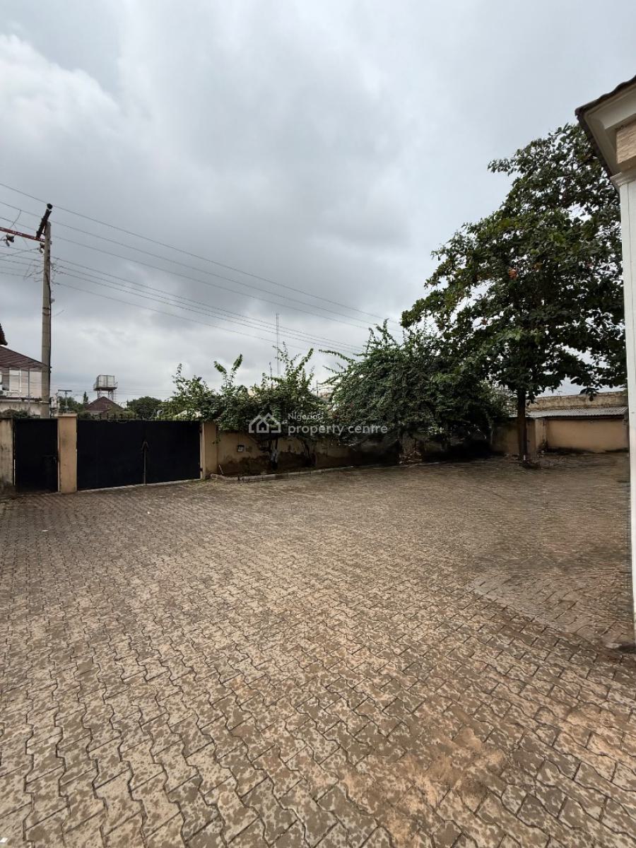 Strategically Located 5 Bedroom Detached Duplex on 1650sqm Land, 1st Avenue, Gwarinpa, Abuja, Detached Duplex for Sale
