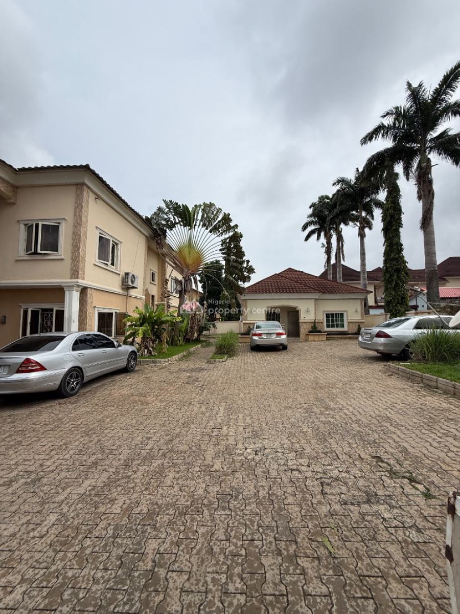 Strategically Located 5 Bedroom Detached Duplex on 1650sqm Land, 1st Avenue, Gwarinpa, Abuja, Detached Duplex for Sale