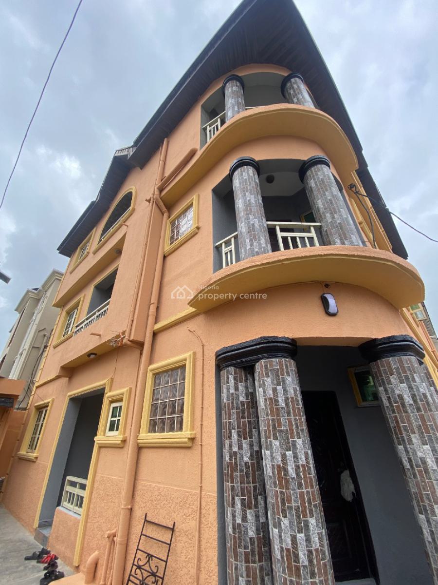 Tastefully Finished 2 Bedroom Apartment Upstairs Wit Modern Facilities, Off Ishola Randle Avenue, Surulere, Lagos, House for Rent