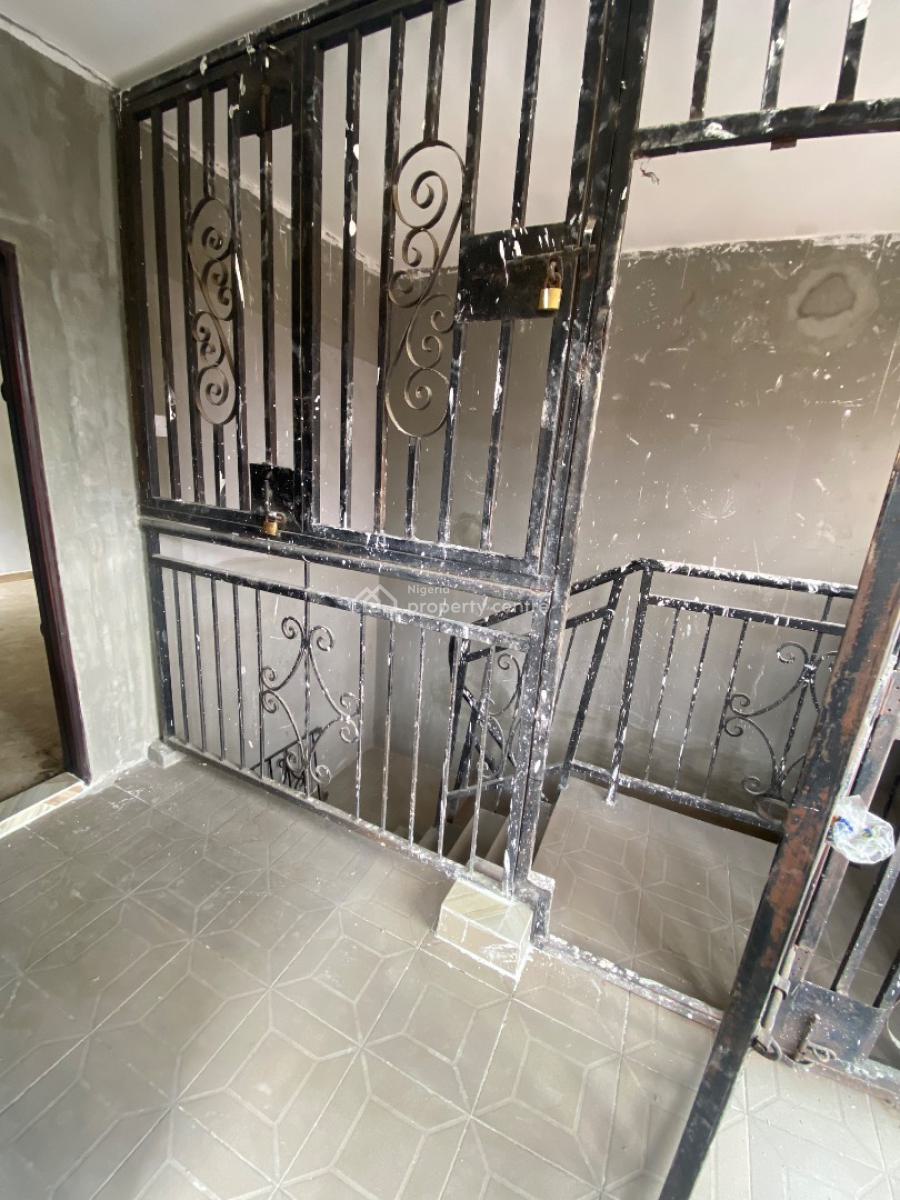 Tastefully Finished 2 Bedroom Apartment Upstairs Wit Modern Facilities, Off Ishola Randle Avenue, Surulere, Lagos, House for Rent