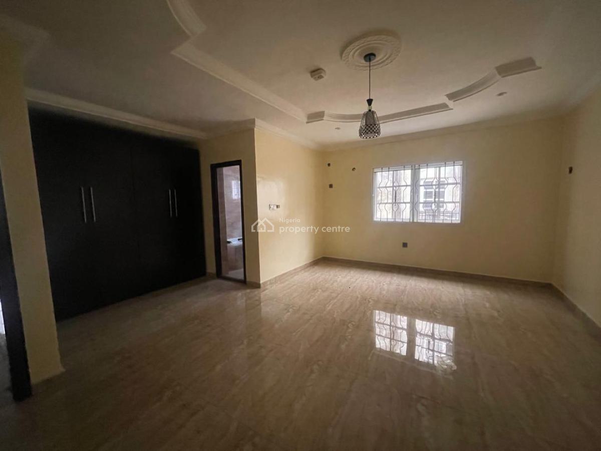 5 Bedroom Semi Detached House, Lekki Phase 1, Lekki, Lagos, Commercial Property for Rent
