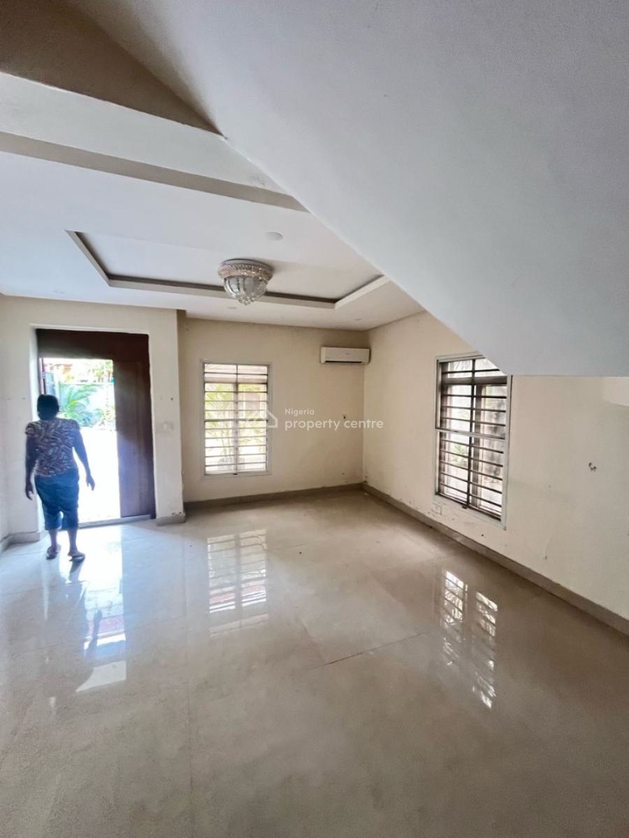 Well Maintained 5 Bedroom Semi Detached Duplex with 2 Bq, Lekki Phase 1, Lekki, Lagos, Semi-detached Duplex for Rent