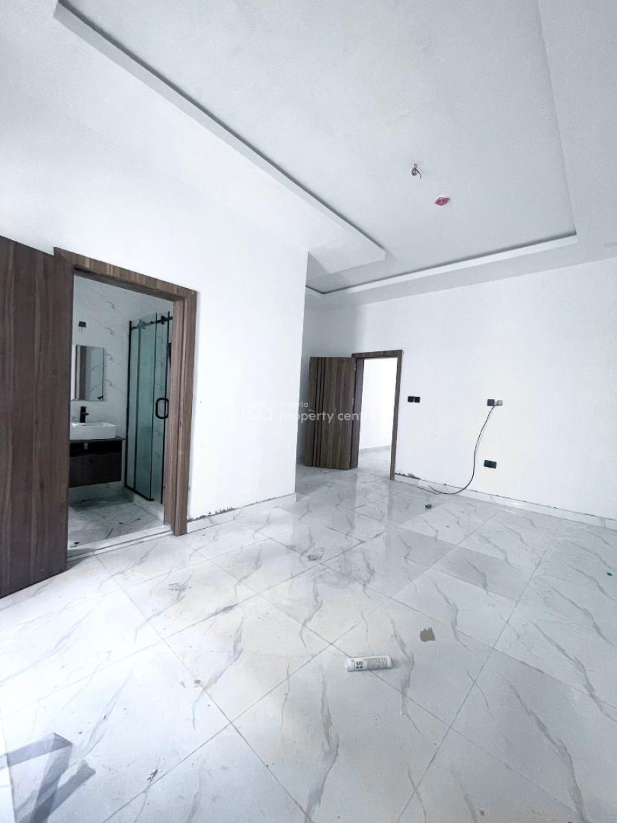 1 Bedroom Serviced Apartment in a Secured Estate, Ajah, Lagos, Flat / Apartment for Sale
