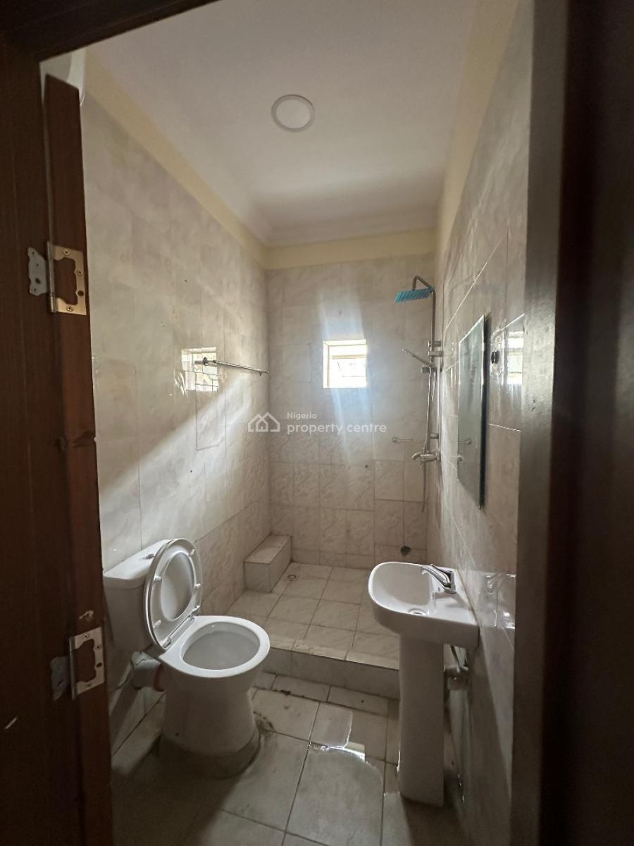 4 Bedroom Detached House with a Mini Flat Chalet, Lekki Phase 1, Lekki, Lagos, House for Rent