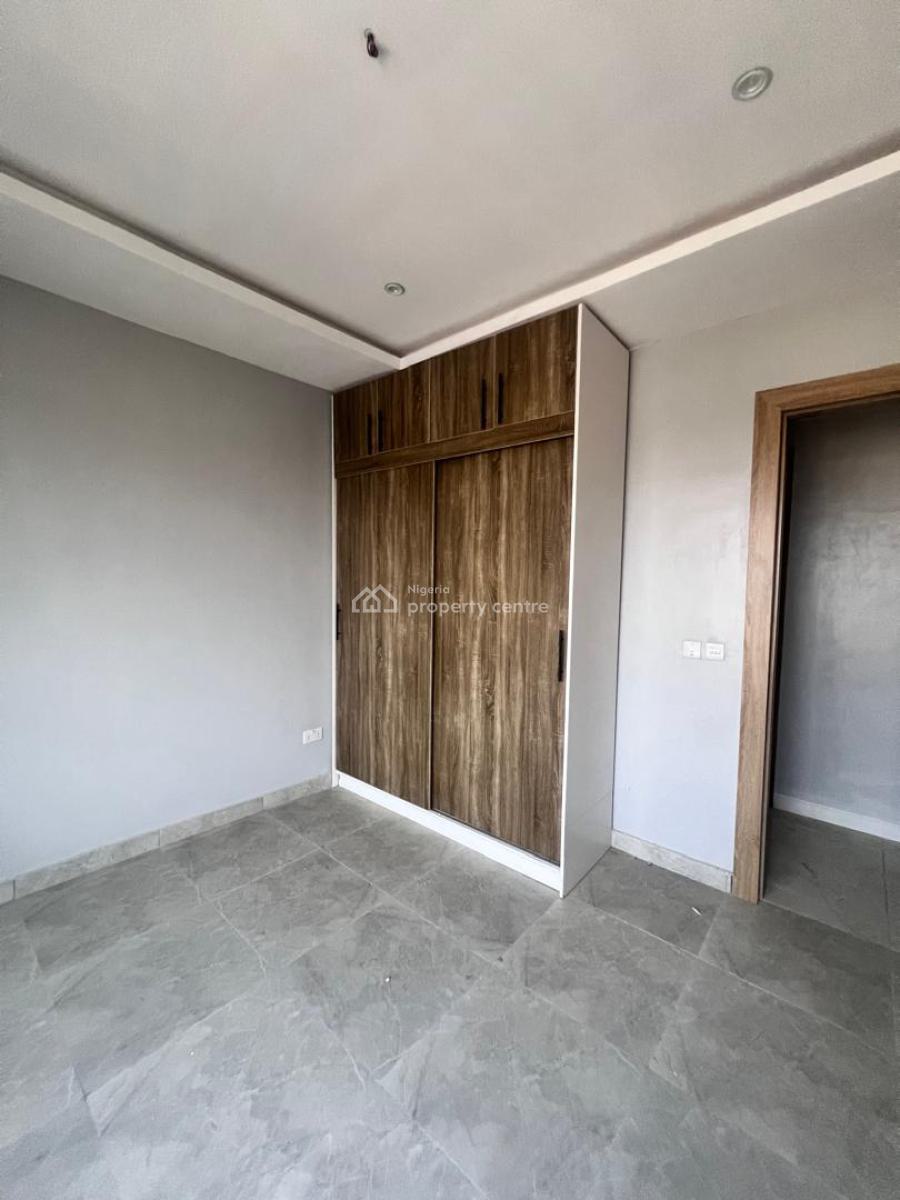 Brand New 3 Bedroom Flat with Swimming Pool and Gym, Lekki Phase 1, Lekki, Lagos, Flat / Apartment for Sale