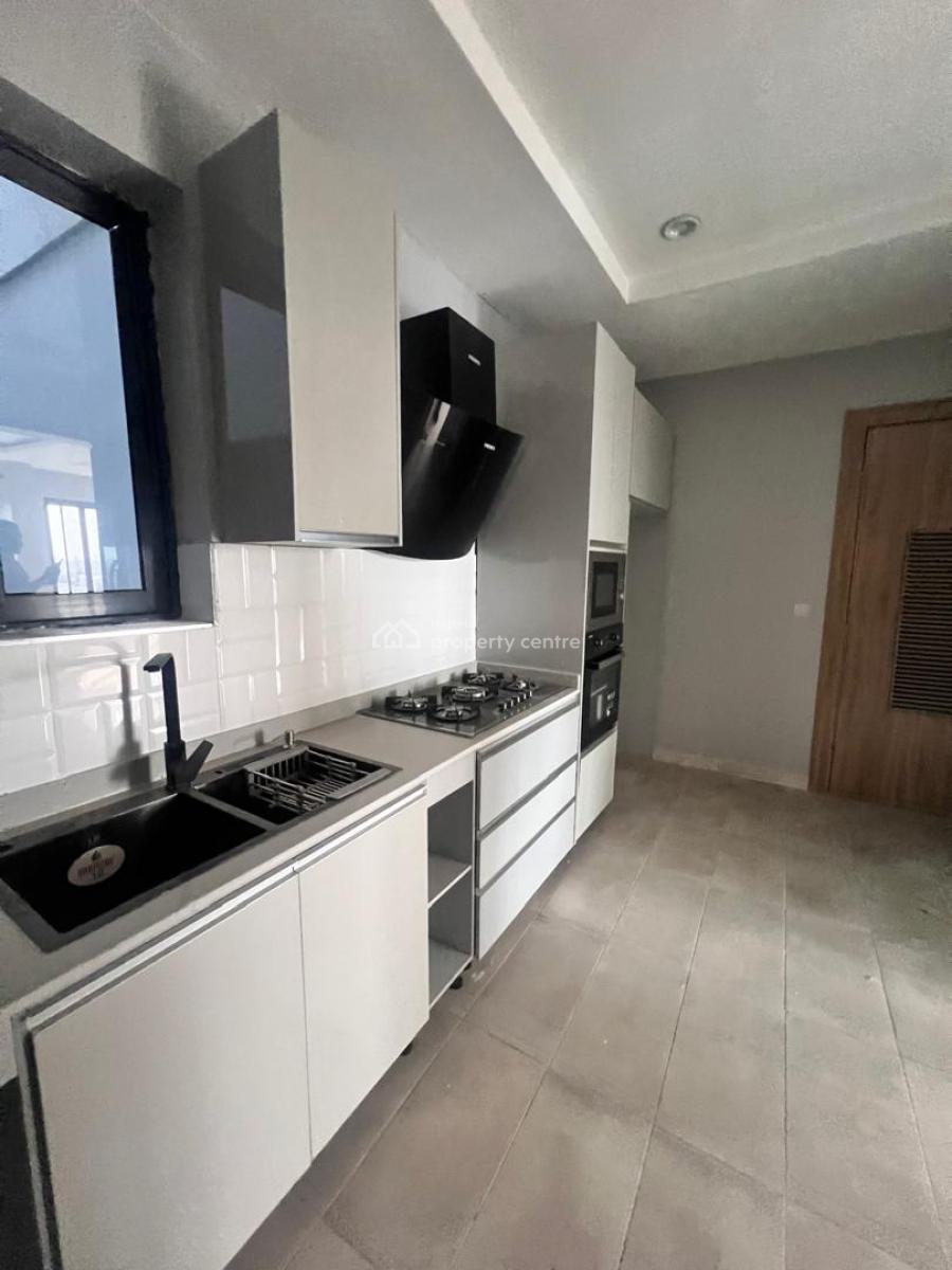 Brand New 3 Bedroom Flat with Swimming Pool and Gym, Lekki Phase 1, Lekki, Lagos, Flat / Apartment for Sale