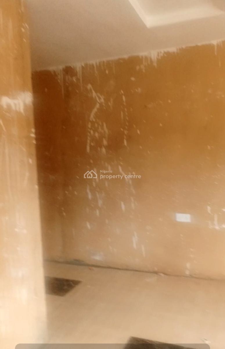 Mini Flat with Pop on a Bungalow House @ijes, Surulere, Lagos, Flat / Apartment for Rent