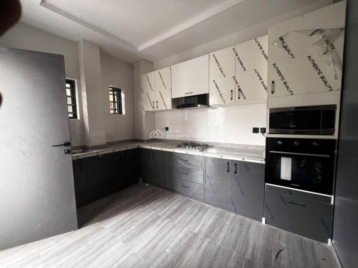 2 Bedroom Apartment in Lekki Phase 1, Lekki Phase 1, Lekki, Lagos, Flat / Apartment for Rent