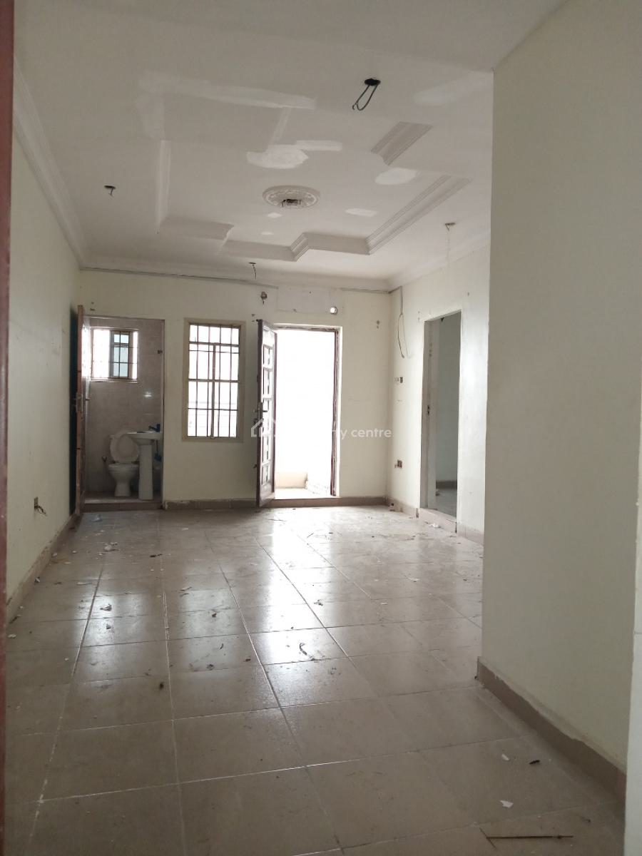 Spacious Room and Parlour Upstairs, Ogombo, Ajah, Lagos, Mini Flat (room and Parlour) for Rent