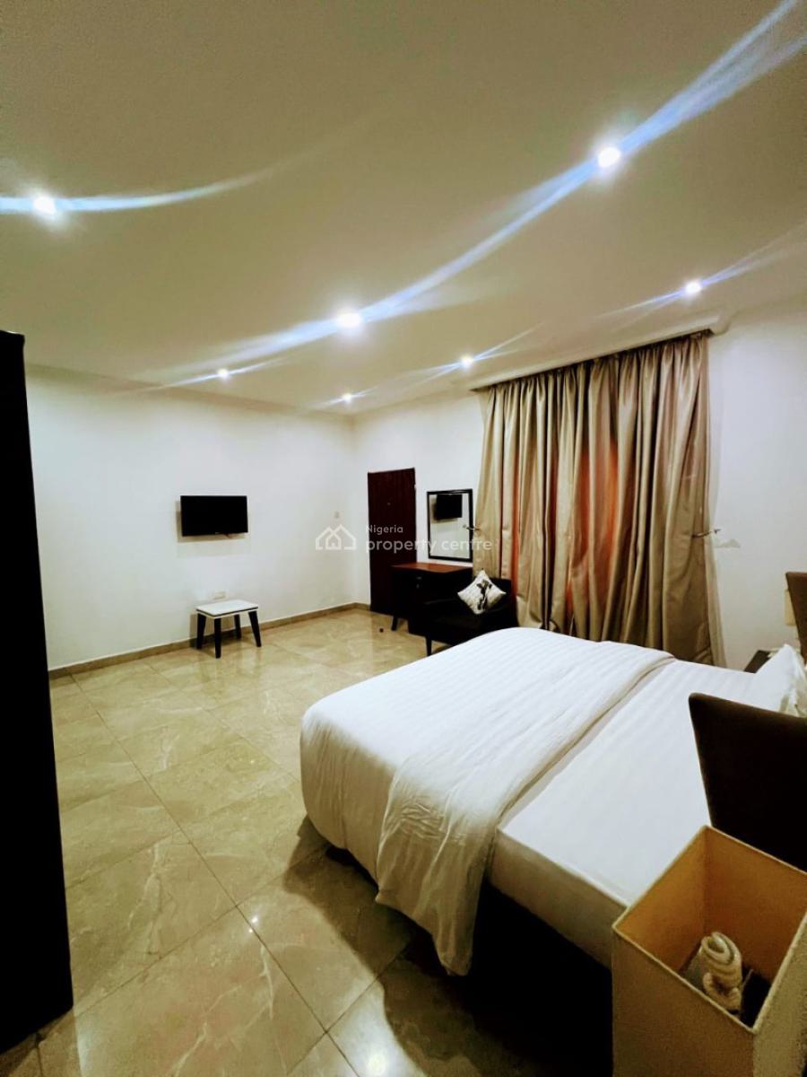 Furnished 3 Bedroom Penthouse with Swimming Pool, Gym & Bq, Victoria Island (vi), Lagos, Flat / Apartment for Rent