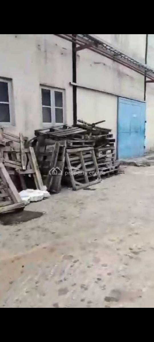 Well Maintained  Massive 7 Bay Warehouses + Office Block, Oshodi/apapa Express Way, Shogunle, Oshodi, Lagos, Warehouse for Sale