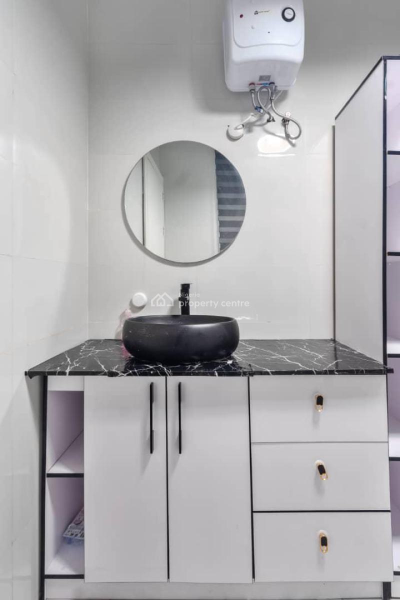 Executive Furnished 2 Bedroom Flat with 24 Hours Light and Modern Faci, Off Bisola Durosinmi Etti, Lekki Phase 1, Lekki, Lagos, Flat / Apartment for Rent