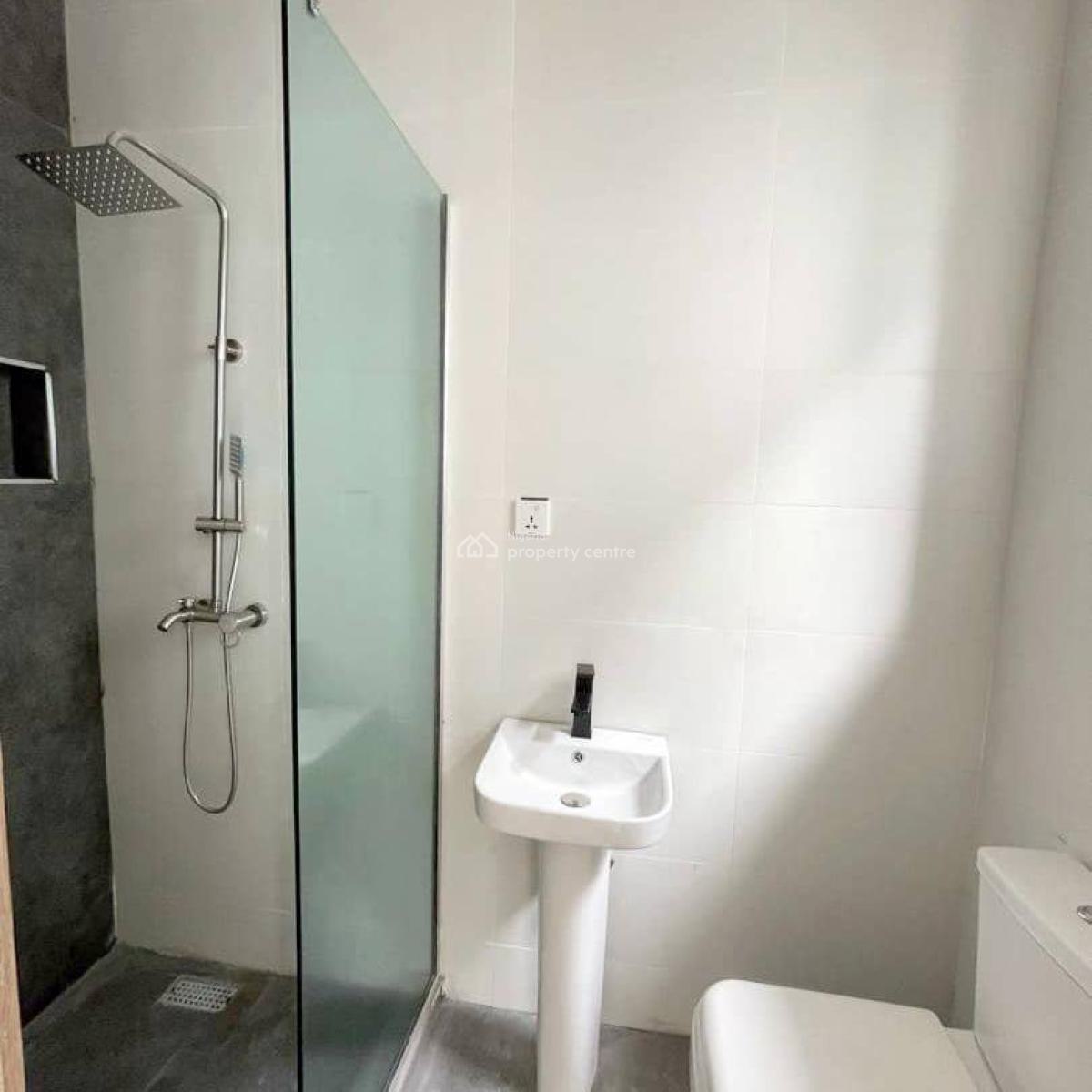 Step Into Elegance: Fully Serviced Brand New, Chevron Drive, Lekki, Lagos, Terraced Duplex for Rent