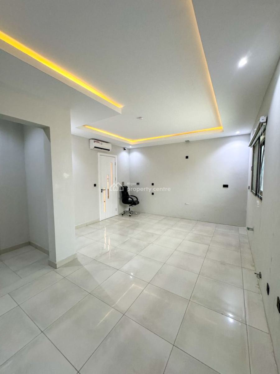 Luxury 5 Bedroom Fully Detached House with Bq in a Mini Estate, Lekki Phase 1, Lekki, Lagos, Detached Duplex for Sale