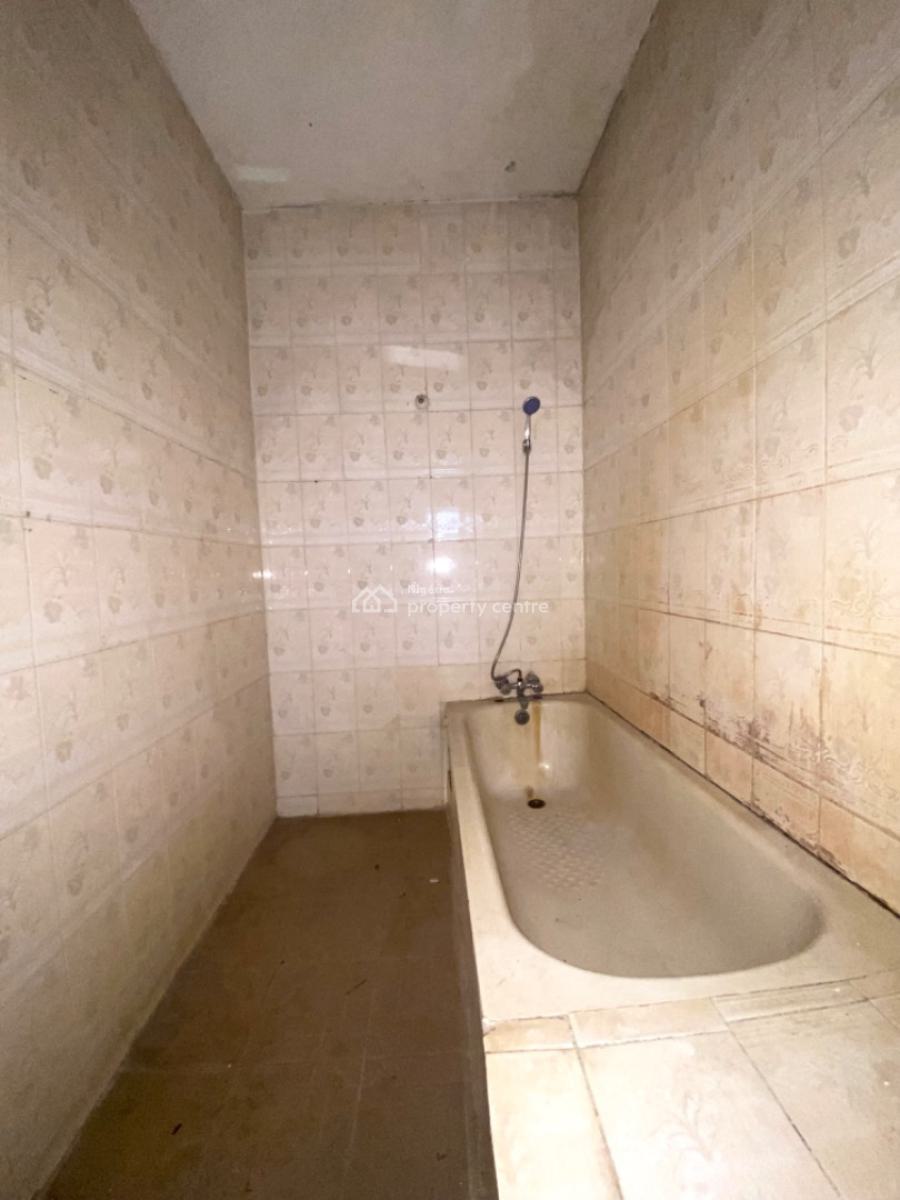 Spacious 3 Bedroom Apartment, Badore, Ajah, Lagos, Flat / Apartment for Rent