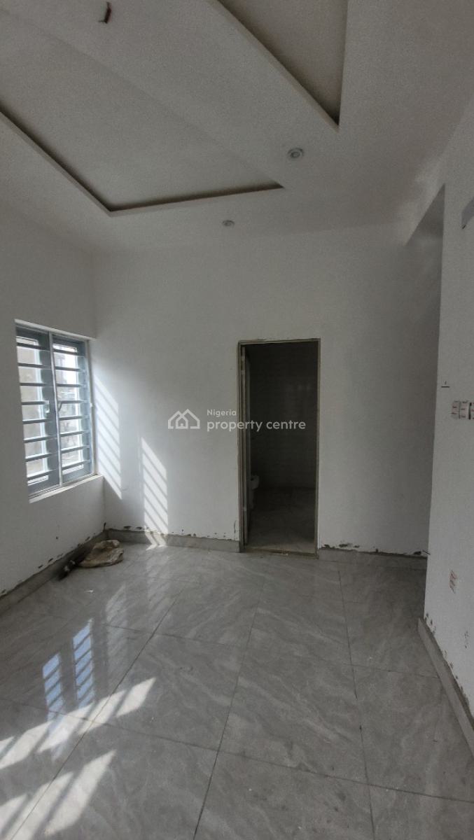Tear Rubber 2 Bedroom Apartment, Ogombo, Ogombo, Ajah, Lagos, Flat / Apartment for Rent