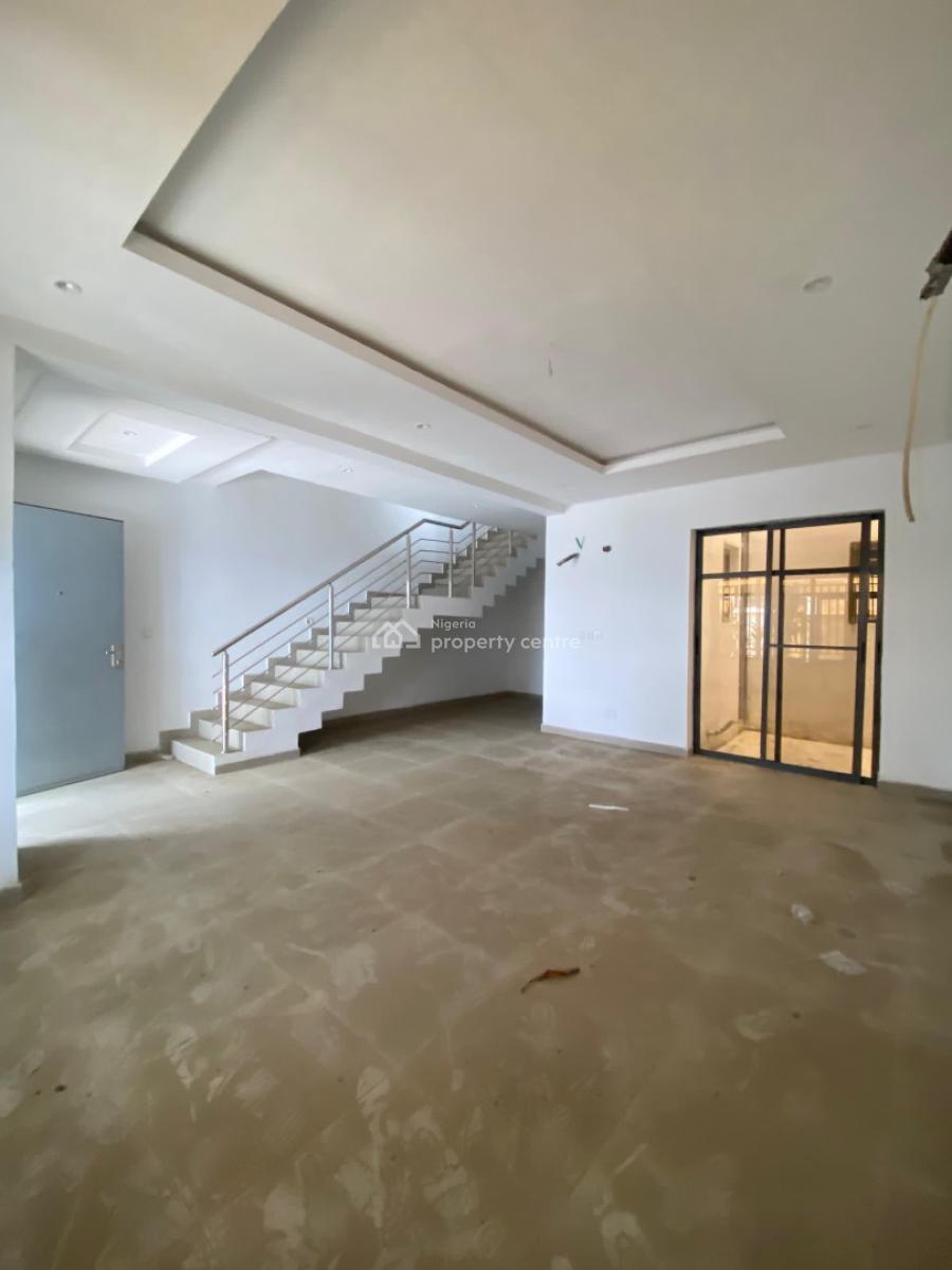 4 Bedrooms Terraced Duplex with Bq, Box Room, Berra Estate, Lekki, Lagos, Terraced Duplex for Sale