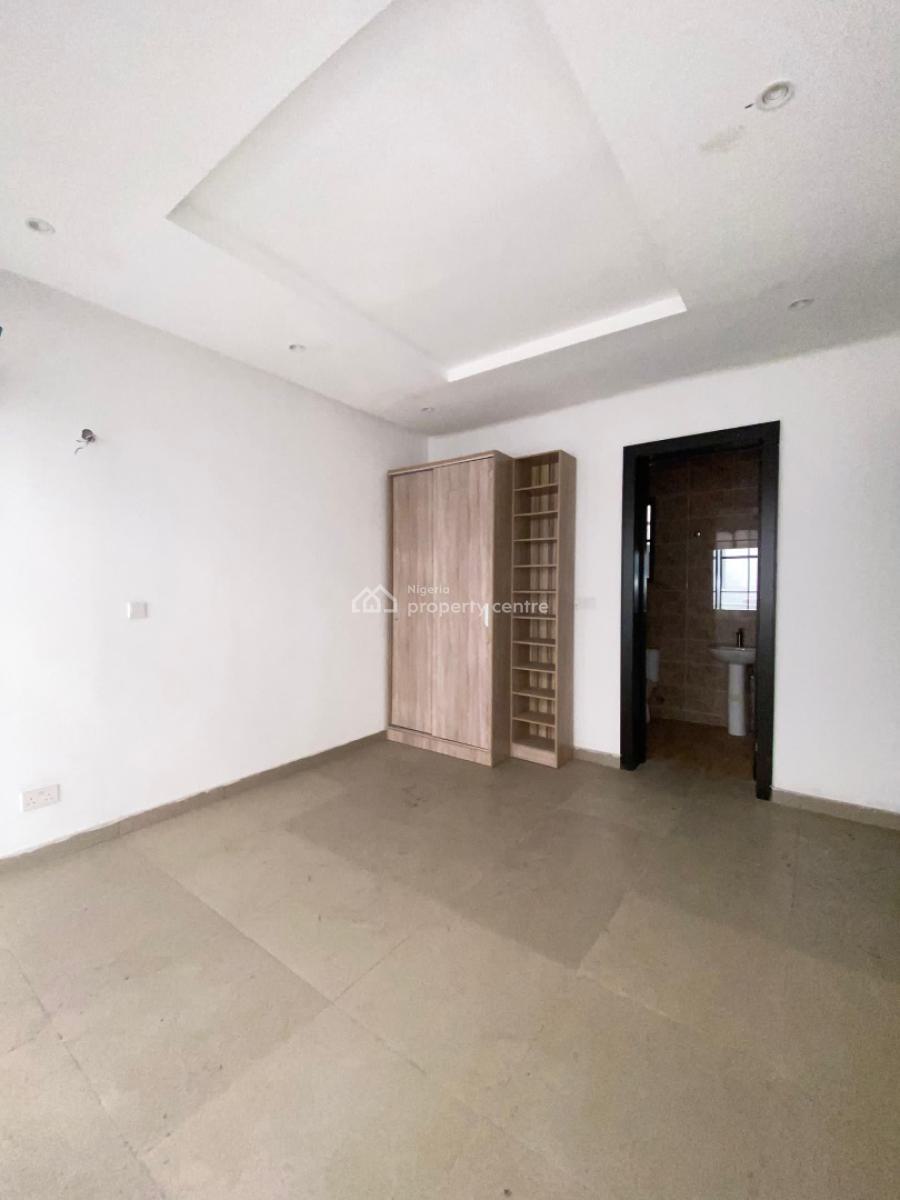 4 Bedrooms Terraced Duplex with Bq, Box Room, Berra Estate, Lekki, Lagos, Terraced Duplex for Sale