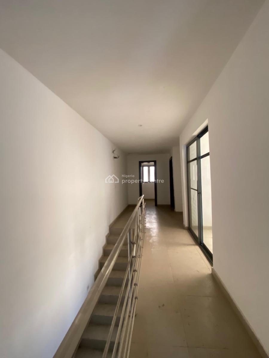 4 Bedrooms Terraced Duplex with Bq, Box Room, Berra Estate, Lekki, Lagos, Terraced Duplex for Sale
