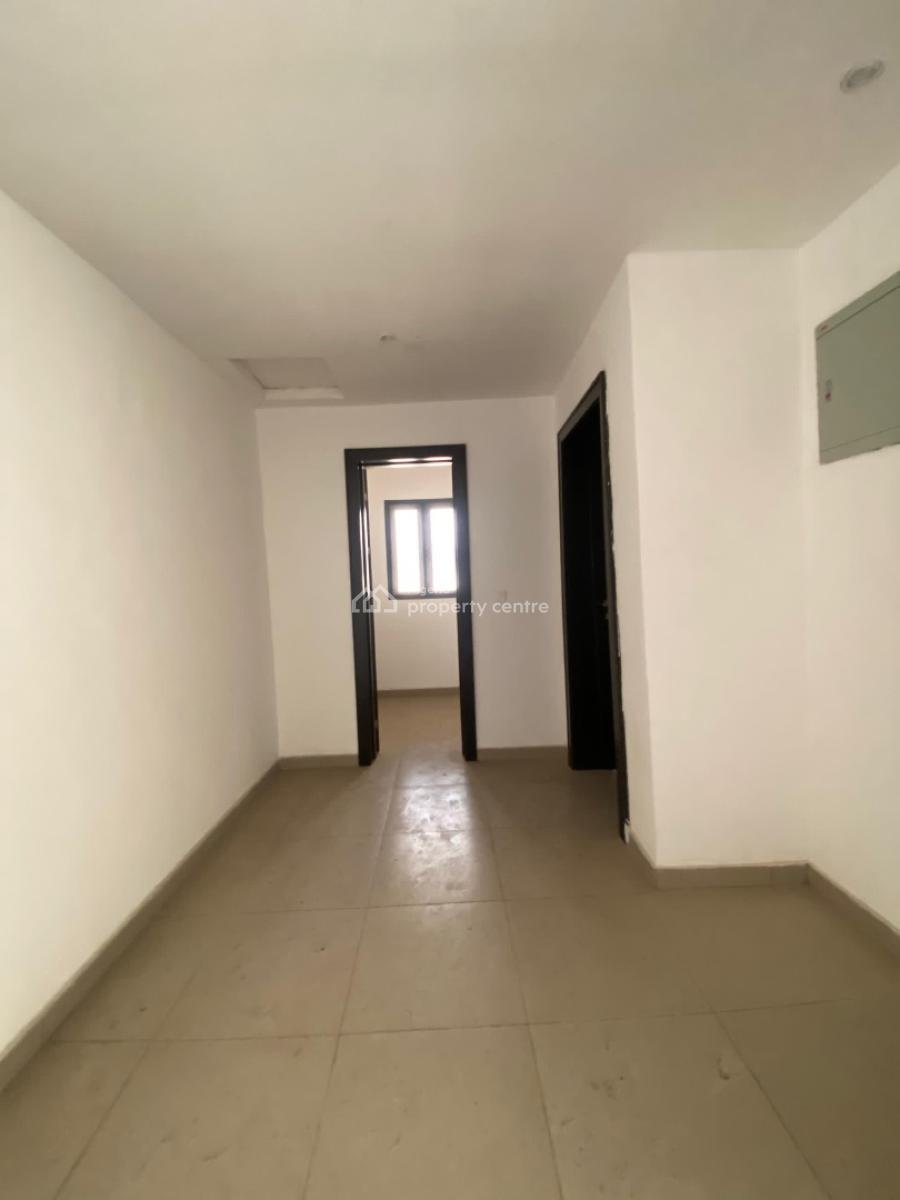 4 Bedrooms Terraced Duplex with Bq, Box Room, Berra Estate, Lekki, Lagos, Terraced Duplex for Sale