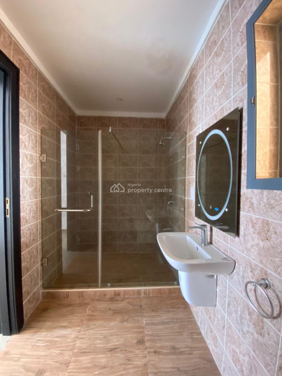 4 Bedrooms Terraced Duplex with Bq, Box Room, Berra Estate, Lekki, Lagos, Terraced Duplex for Sale