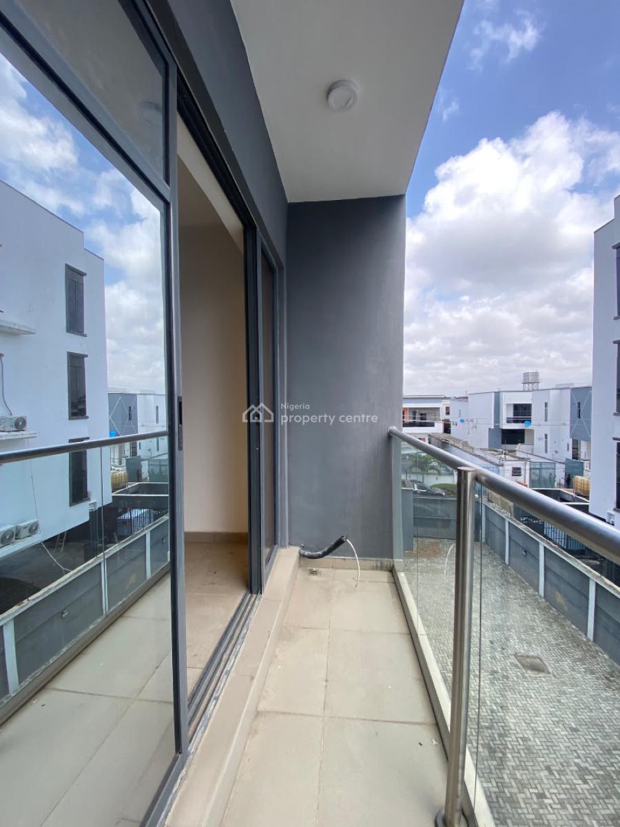 4 Bedrooms Terraced Duplex with Bq, Box Room, Berra Estate, Lekki, Lagos, Terraced Duplex for Sale