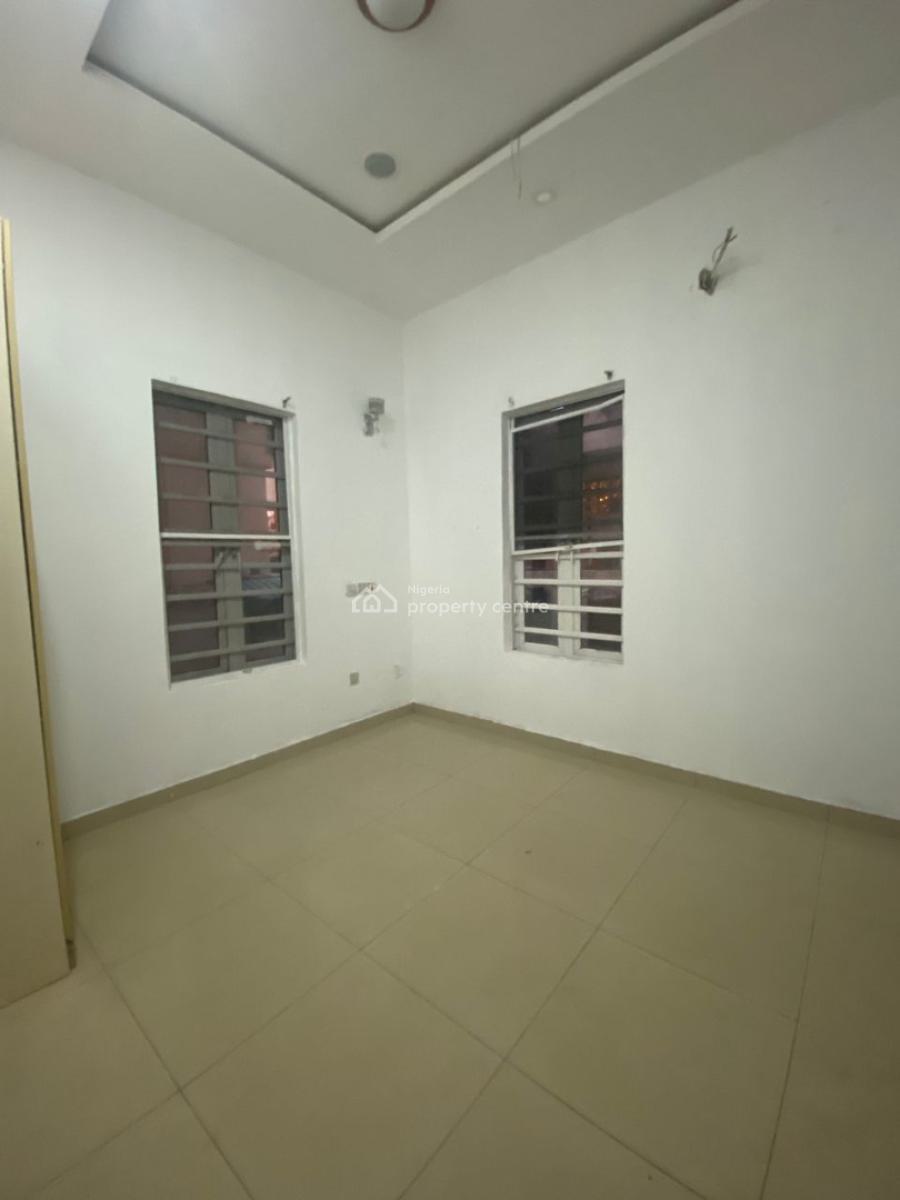 a Big Room Down Stairs, Osapa, Lekki, Lagos, Flat / Apartment for Rent