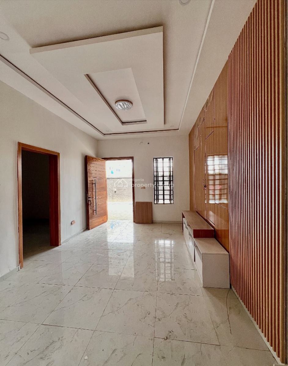 Lovely 1 Bedroom Apartment, Orchid, Lekki, Lagos, Block of Flats for Sale