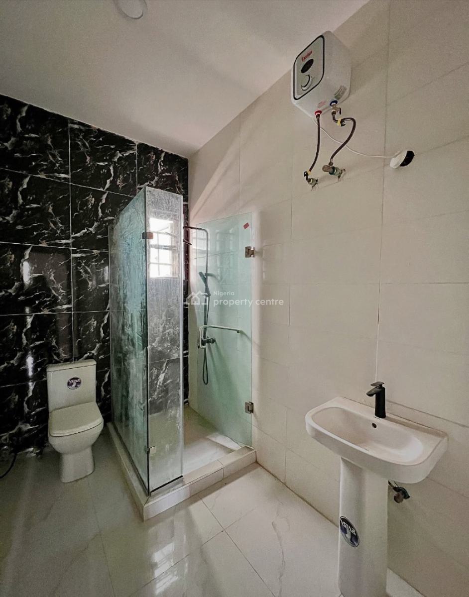Lovely 1 Bedroom Apartment, Orchid, Lekki, Lagos, Block of Flats for Sale