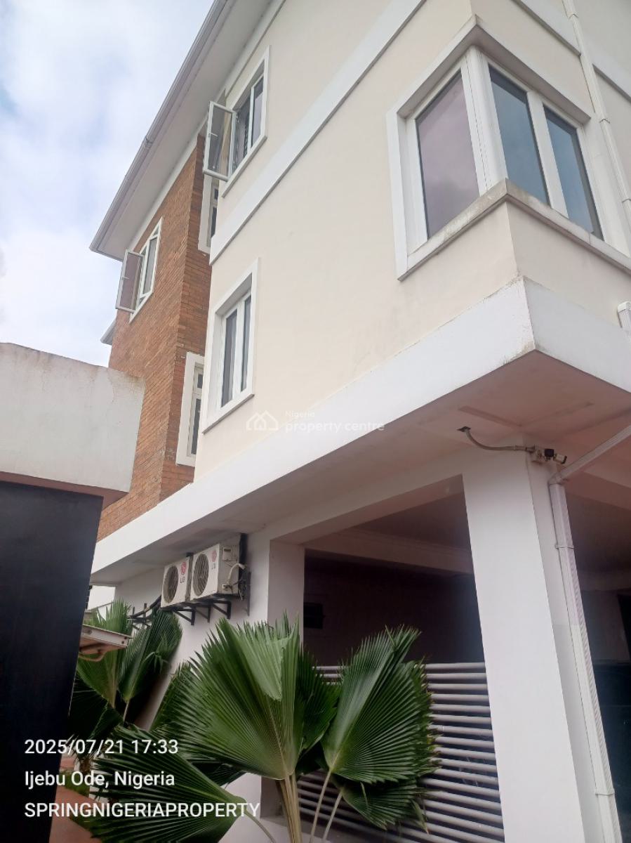 Luxury 2bedroom Flat in a Gated Estate, Beside Blenco Supermarket, Sangotedo, Ajah, Lagos, Flat / Apartment for Rent