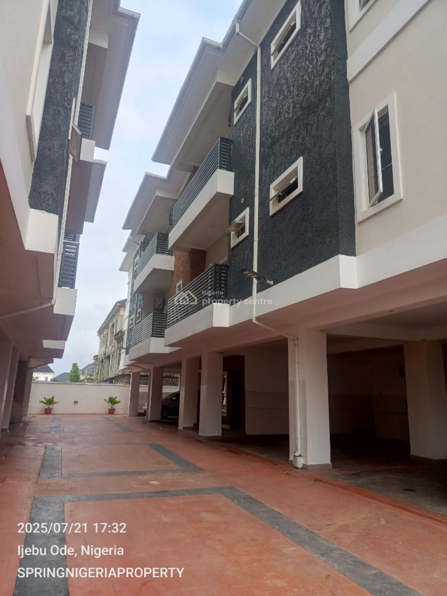 Luxury 2bedroom Flat in a Gated Estate, Beside Blenco Supermarket, Sangotedo, Ajah, Lagos, Flat / Apartment for Rent