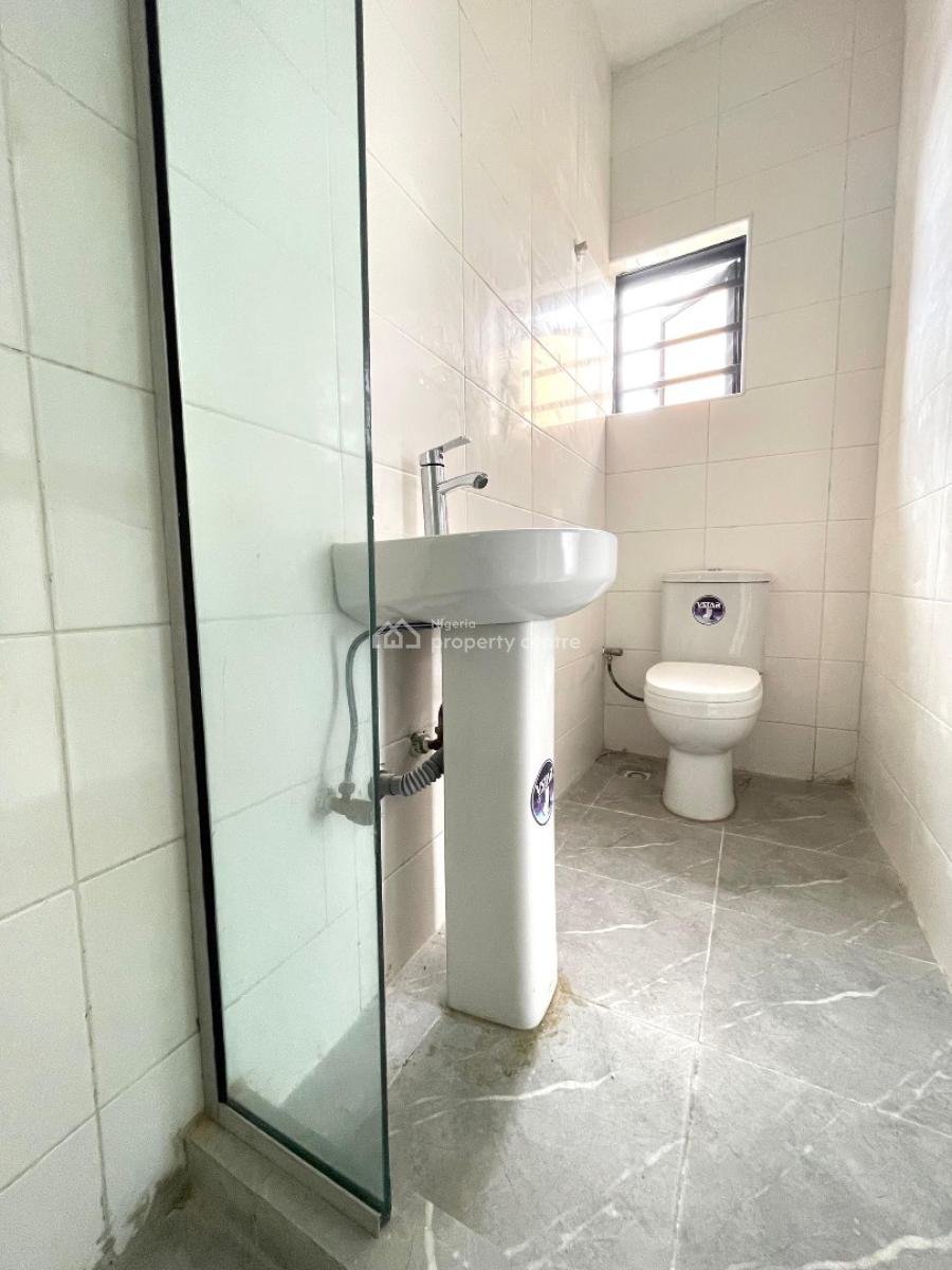 2 Bedroom Apartment, Ologolo, Lekki, Lagos, Flat / Apartment for Sale