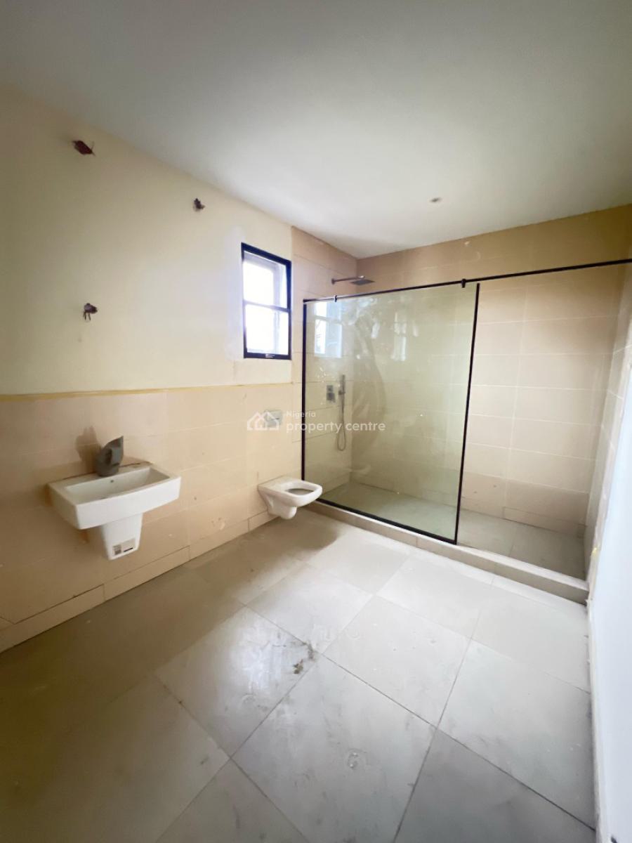 Finely Finished 3 Bedroom Apartment, Lekki Phase 1, Lekki, Lagos, Flat / Apartment for Sale
