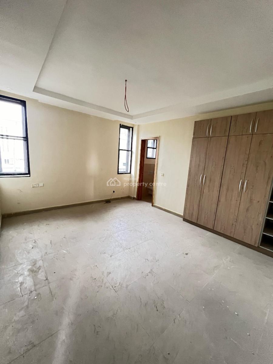 Finely Finished 3 Bedroom Apartment, Lekki Phase 1, Lekki, Lagos, Flat / Apartment for Sale