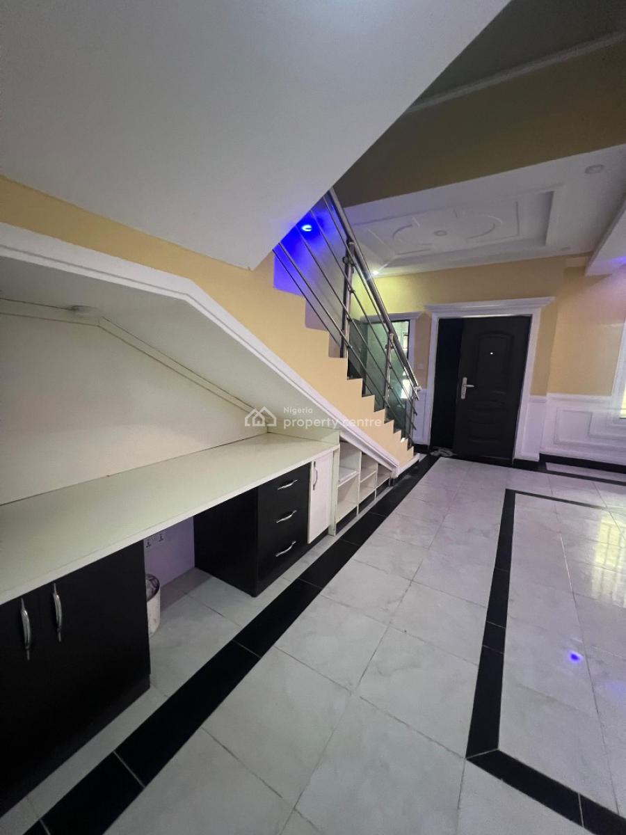 2 Bedrooms, Ikate, Lekki, Lagos, Terraced Duplex for Rent