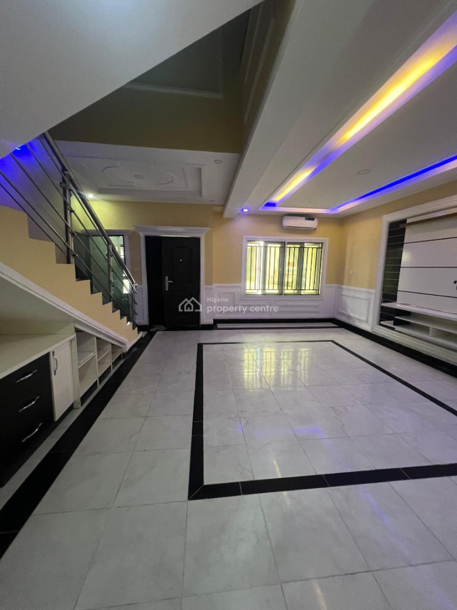 2 Bedrooms, Ikate, Lekki, Lagos, Terraced Duplex for Rent
