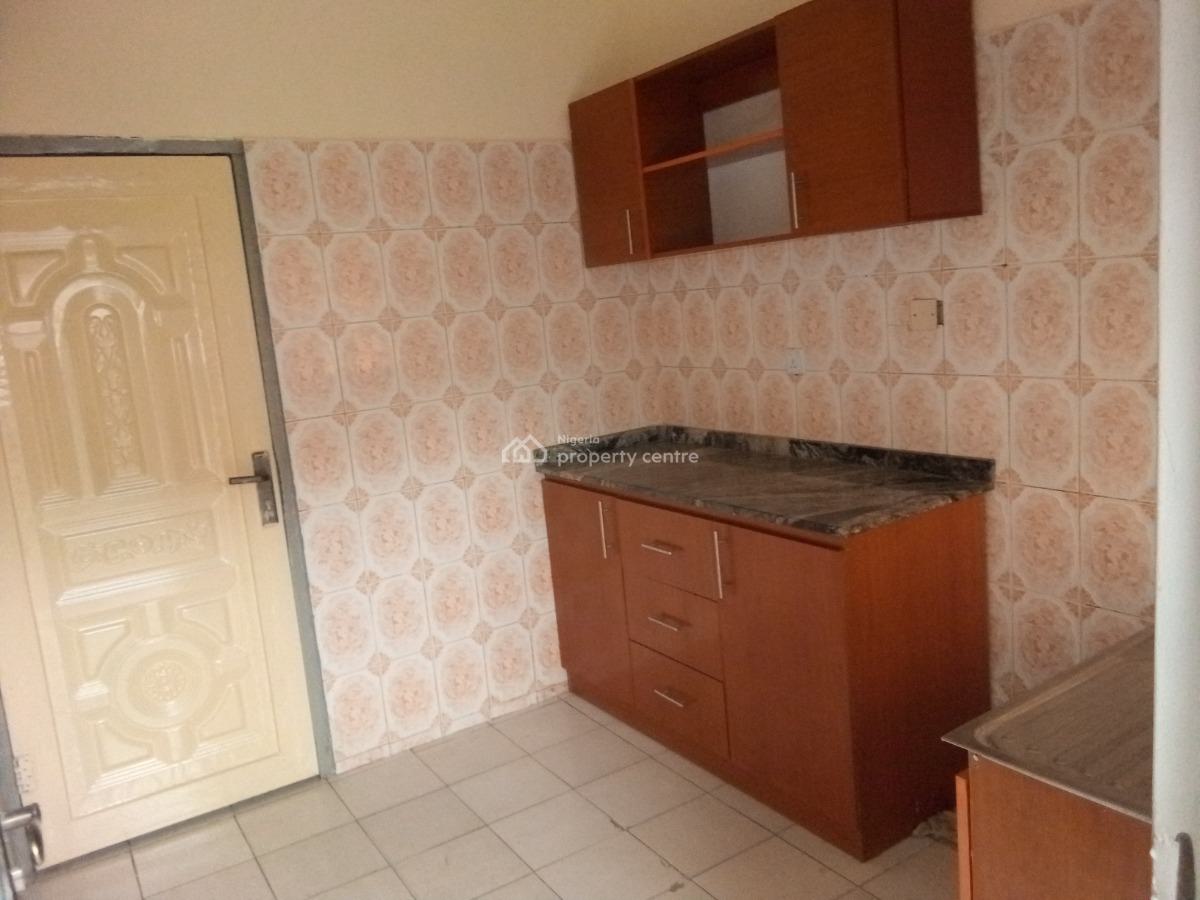 Spacious 3 Bedroom (4toilets) Inside Estate, News Engineering, Dawaki, Gwarinpa, Abuja, Flat / Apartment for Rent