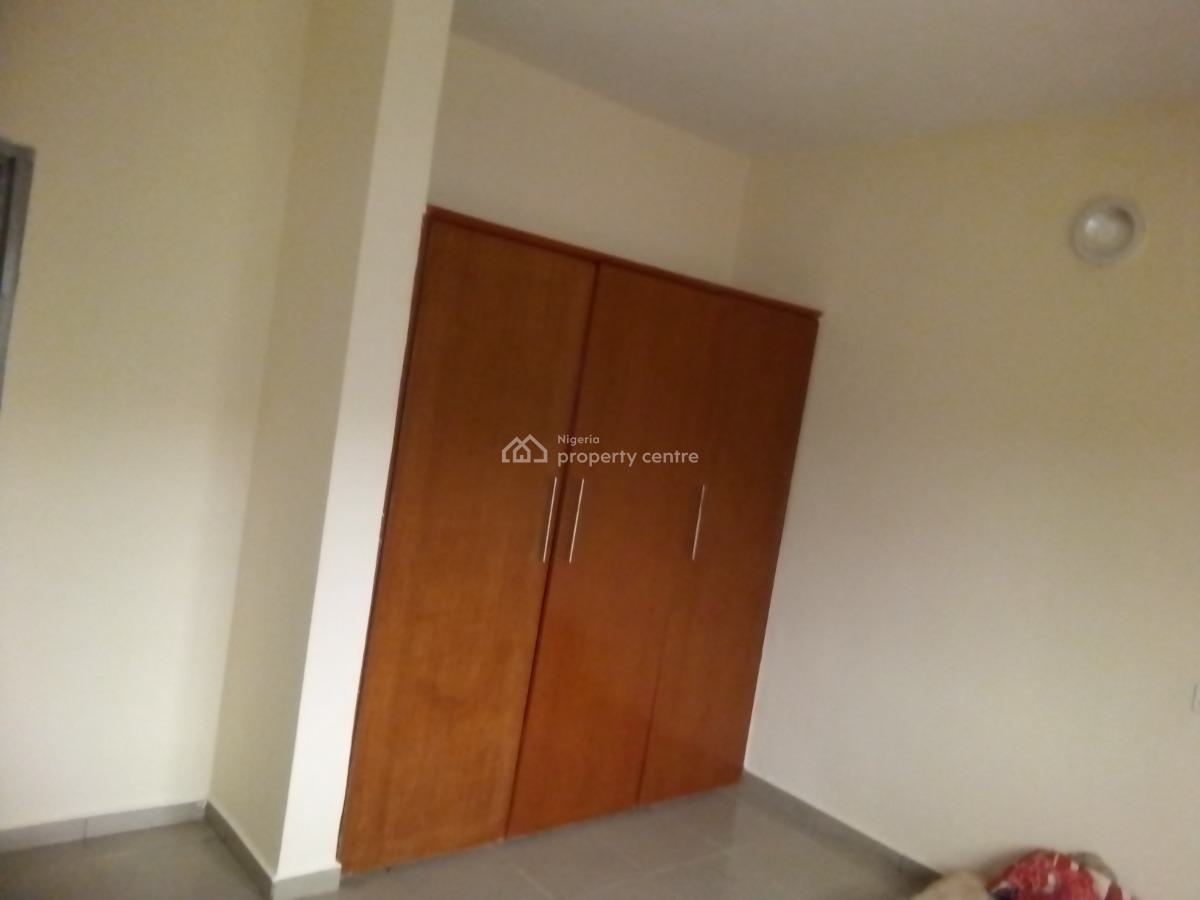 Spacious 3 Bedroom (4toilets) Inside Estate, News Engineering, Dawaki, Gwarinpa, Abuja, Flat / Apartment for Rent