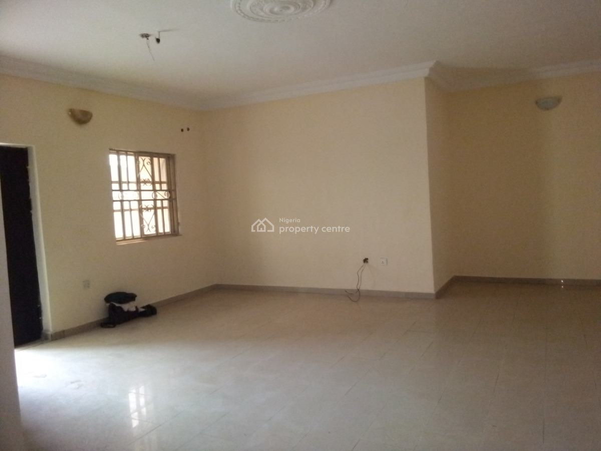 Spacious 3 Bedroom (4toilets) Inside Estate, News Engineering, Dawaki, Gwarinpa, Abuja, Flat / Apartment for Rent