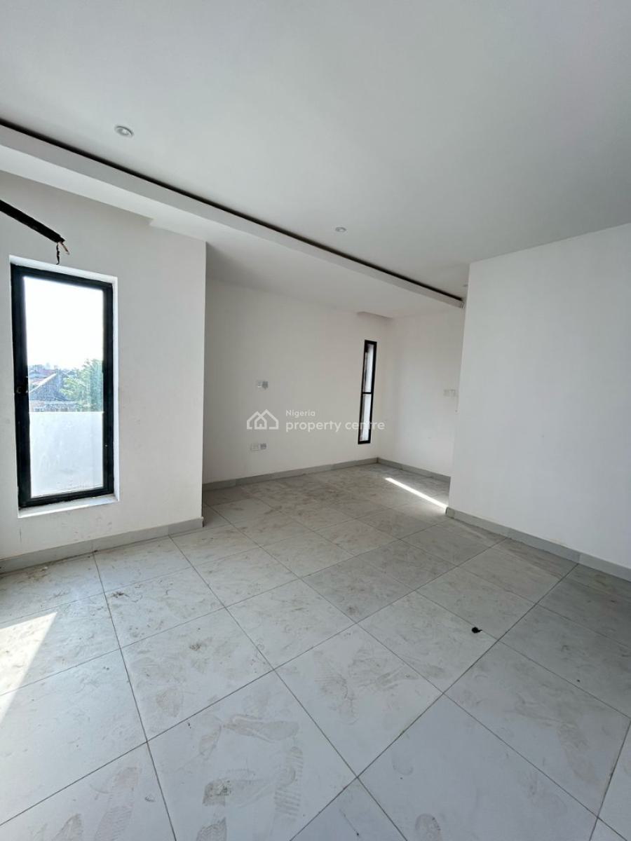 Beautiful 3bedroom Flat with Swimming Pool, Lekki Phase 1, Lekki, Lagos, Flat / Apartment for Rent