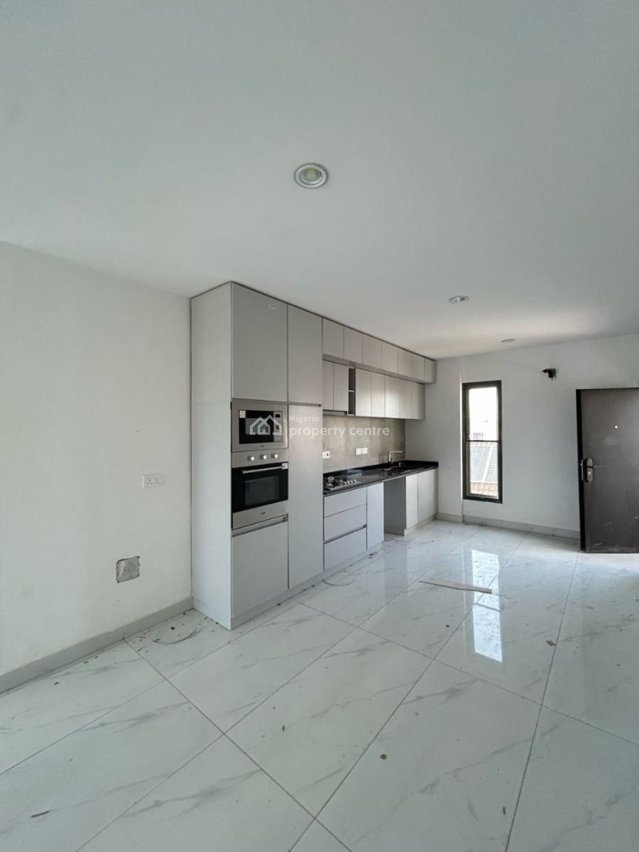 Beautiful 3bedroom Flat with Swimming Pool, Lekki Phase 1, Lekki, Lagos, Flat / Apartment for Rent