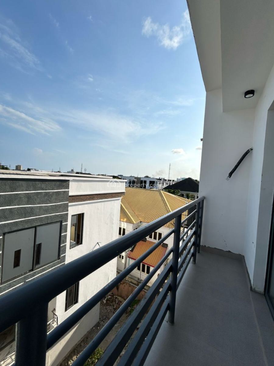 Beautiful 3bedroom Flat with Swimming Pool, Lekki Phase 1, Lekki, Lagos, Flat / Apartment for Rent