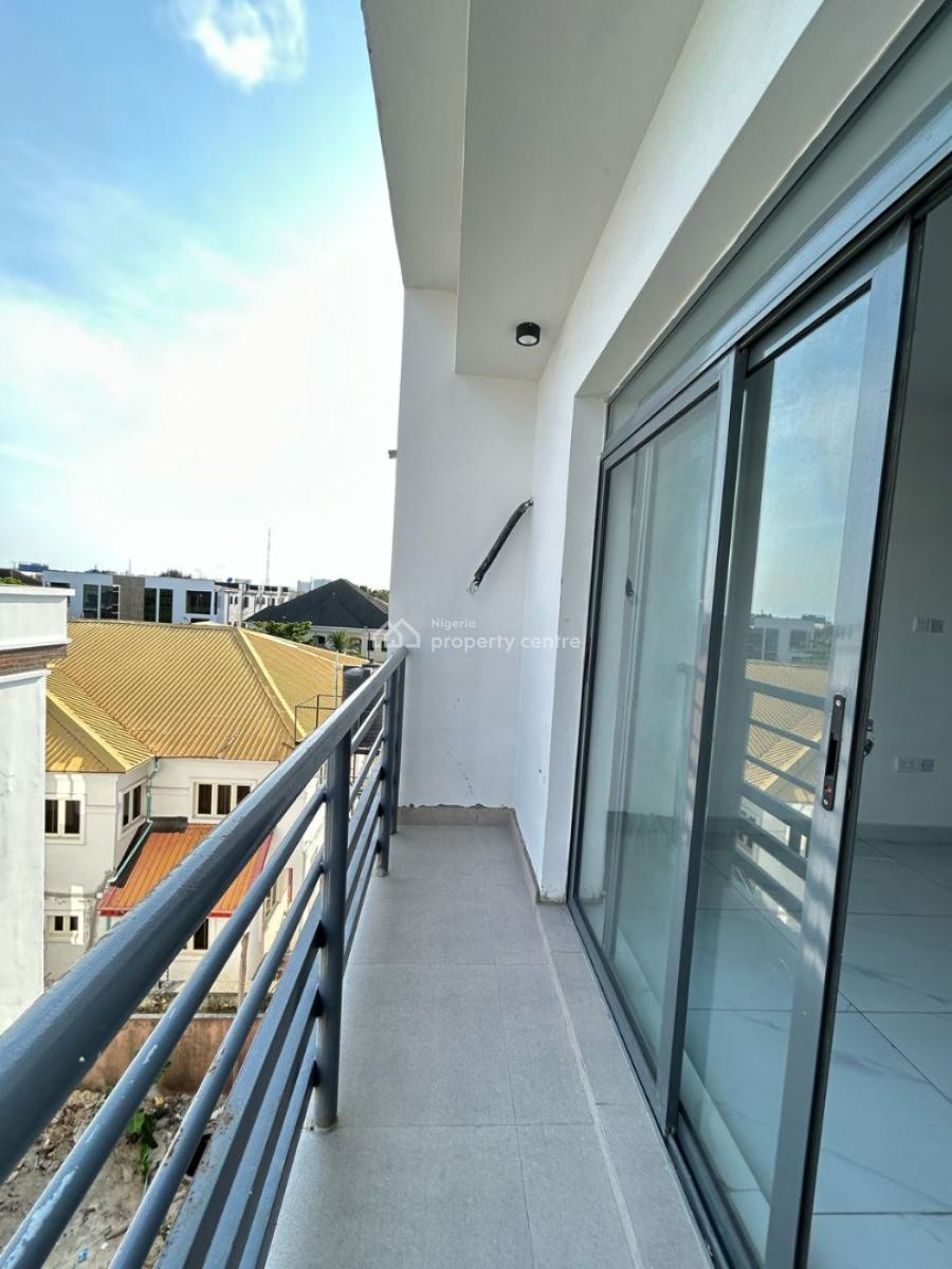 Beautiful 3bedroom Flat with Swimming Pool, Lekki Phase 1, Lekki, Lagos, Flat / Apartment for Rent