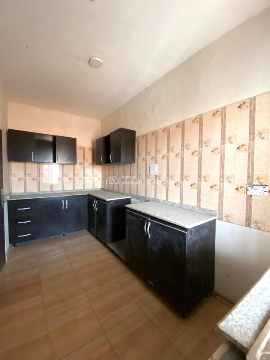 Spacious 2 Bedroom Apartment, Badore, Ajah, Lagos, Flat / Apartment for Rent