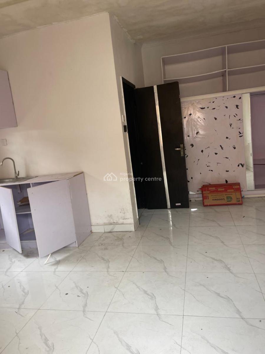 Massive Studio Room with Kitchen, Lekki Phase 1, Lekki, Lagos, Self Contain (single Rooms) for Rent