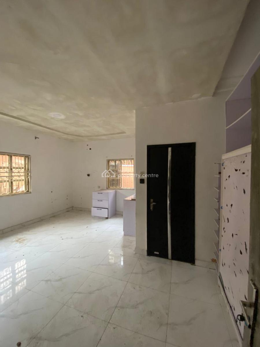Massive Studio Room with Kitchen, Lekki Phase 1, Lekki, Lagos, Self Contain (single Rooms) for Rent