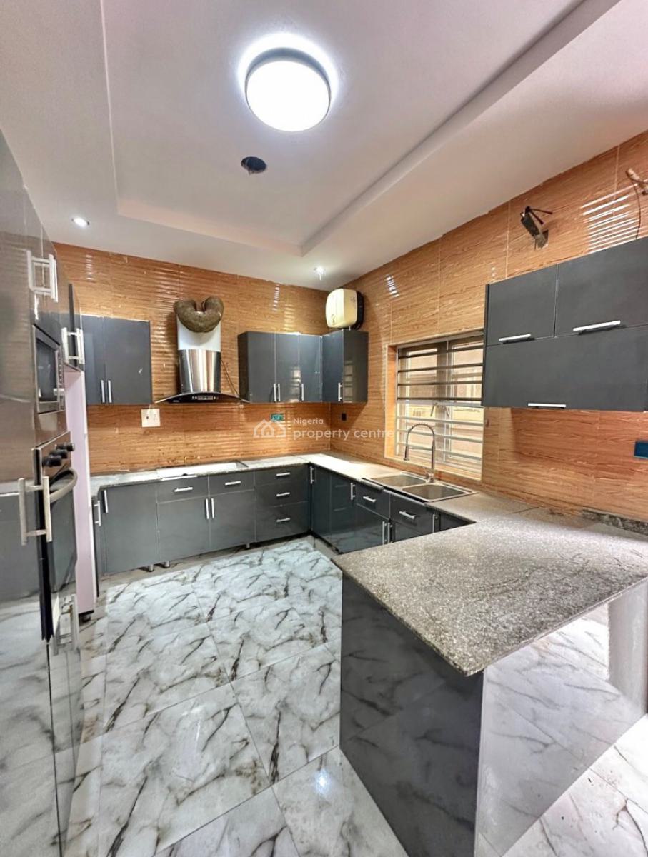 Well Built Self Serviced 4 Bedroom Terrace Duplex with Bq, Osapa, Lekki, Lagos, Semi-detached Duplex for Rent