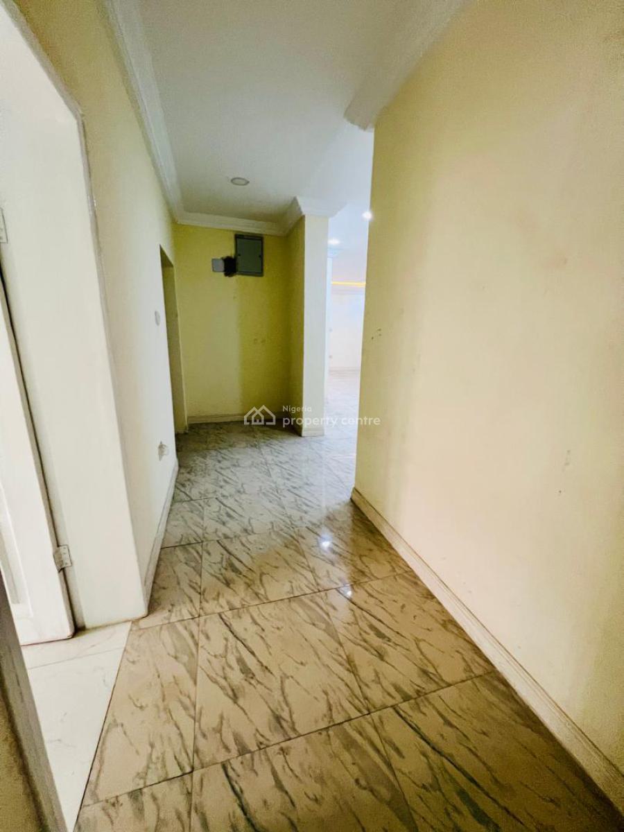 Spacious & Clean 4 Bedroom Duplex with 2 Bedroom Staff Quarters, Off Admiralty Way, Lekki Phase 1, Lekki, Lagos, Detached Duplex for Rent