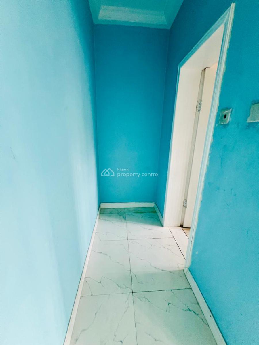 Spacious & Clean 4 Bedroom Duplex with 2 Bedroom Staff Quarters, Off Admiralty Way, Lekki Phase 1, Lekki, Lagos, Detached Duplex for Rent