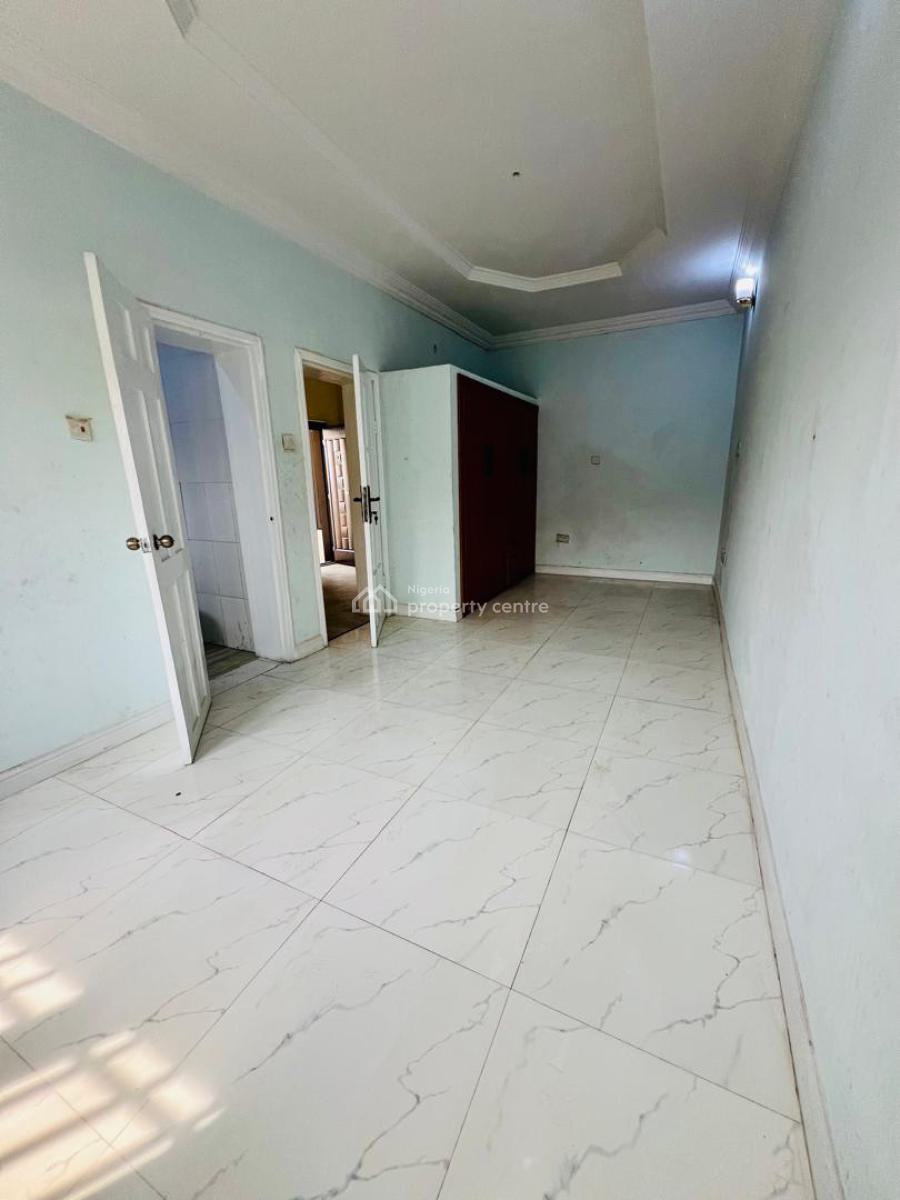 Spacious & Clean 4 Bedroom Duplex with 2 Bedroom Staff Quarters, Off Admiralty Way, Lekki Phase 1, Lekki, Lagos, Detached Duplex for Rent